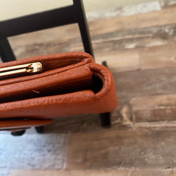 Vintage Dooney & Bourke Brown Leather Wallet - Picture 8 of 11